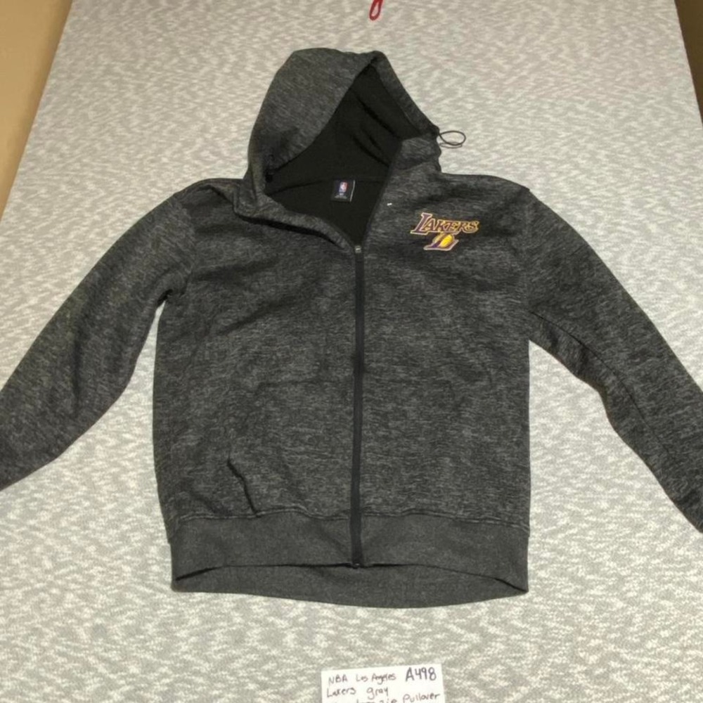 NBA Los Angeles Lakers grey quarter zip pullover full sweater Size M. SKU-A498